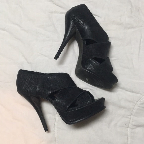 Elizabeth and James Black Pebbled Leather Platform 5” Heels - size 8 - Picture 10 of 15
